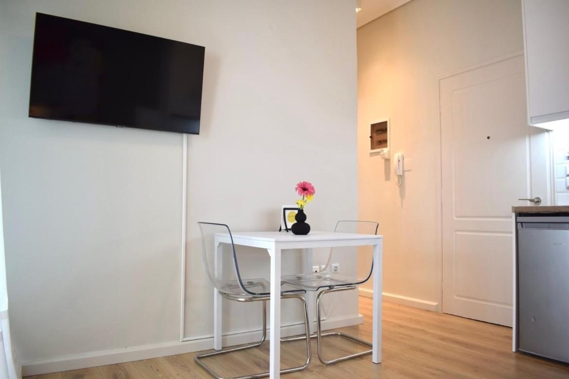 Kapa Central Apartment Каламата Экстерьер фото